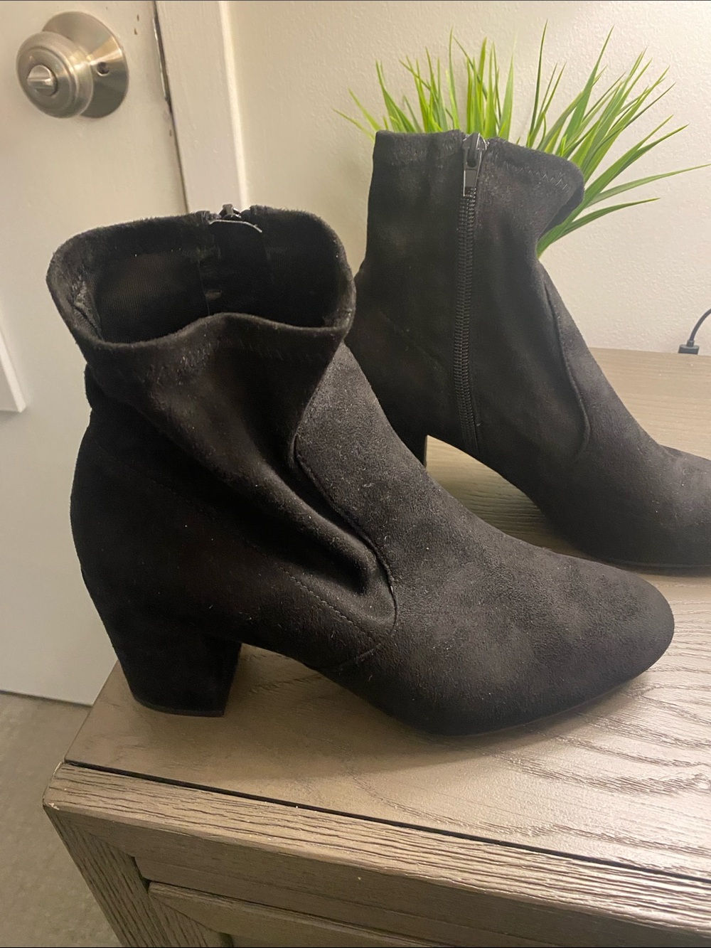Women’s Black Suede-Look Ankle Booties with Block Heel Size 9